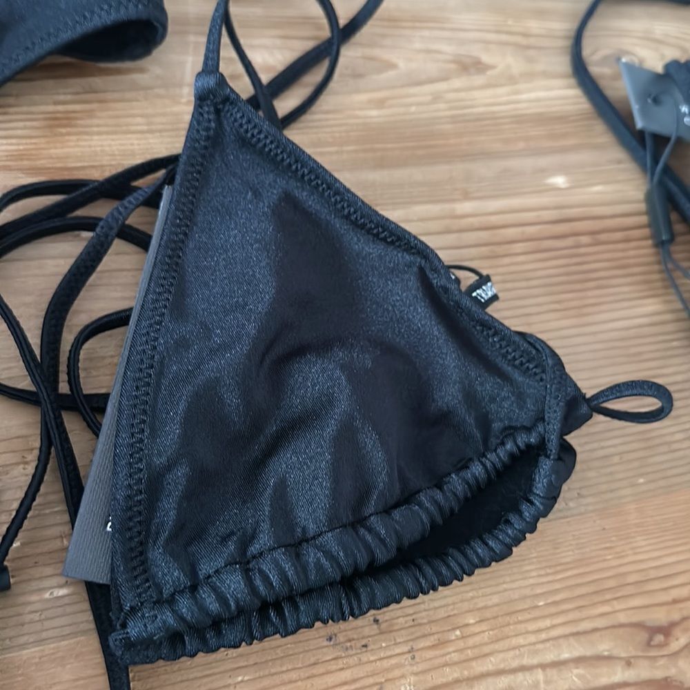 TRIANGL VINCA TOP ONLY EBONY BLACK NWT - Picture 3 of 3